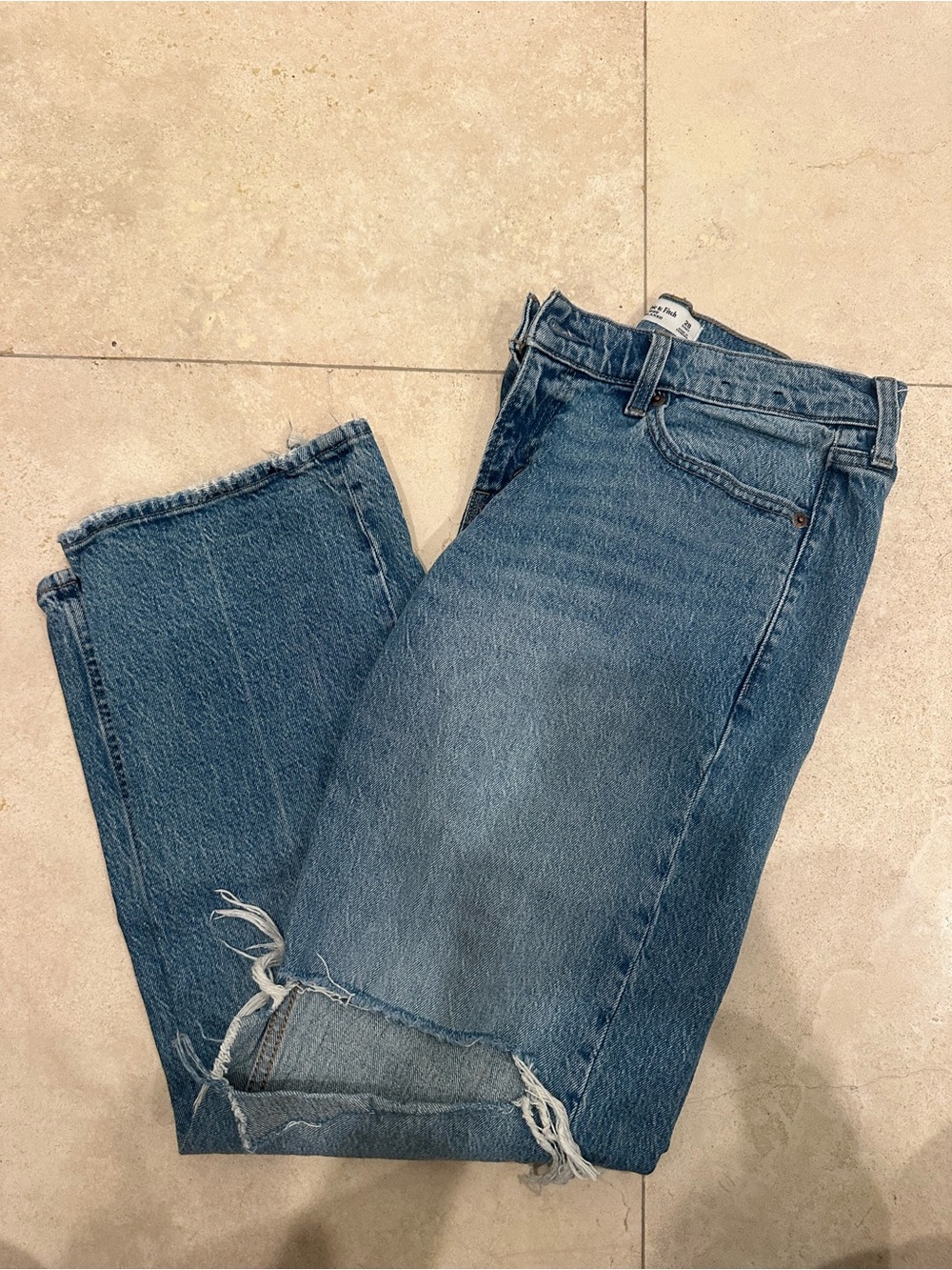 Abercrombie & Fitch 90s Relaxed Low Rise Jean